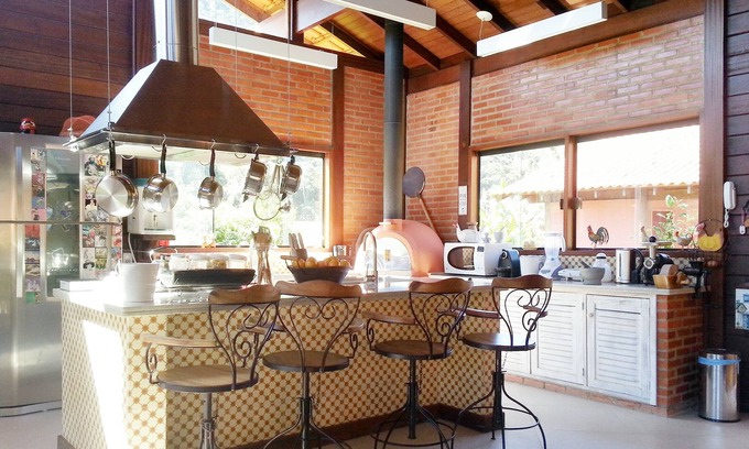 Teresopolis Casa | Acogedora casa con piscina, jacuzzi, chimenea, horno de pizza, jardín.