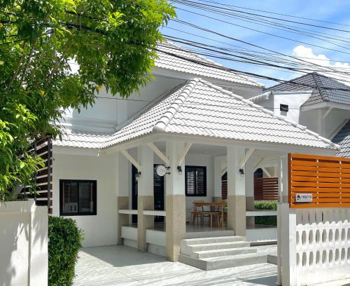 Saen Suk Casa | Cozy House, Wonnapha Beach, Bangsaen