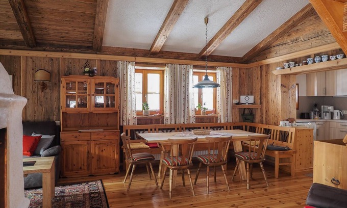 Zell am See Cabina | Acogedora cabaña, en una zona tranquila con vistas a las montañas y cerca del lago.