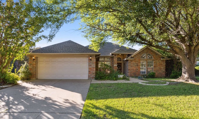 Southwest Arlington Casa | Cozy + Inviting 4BR Home in Arlington
