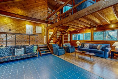 Edgartown Casa | Cozy Island Cabin