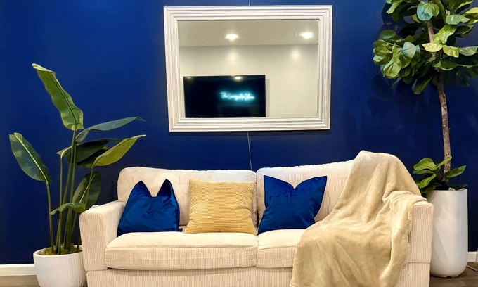 East Orange Casa | Cozy King Bed suite w/ free Parking ,Self check in and WiFi