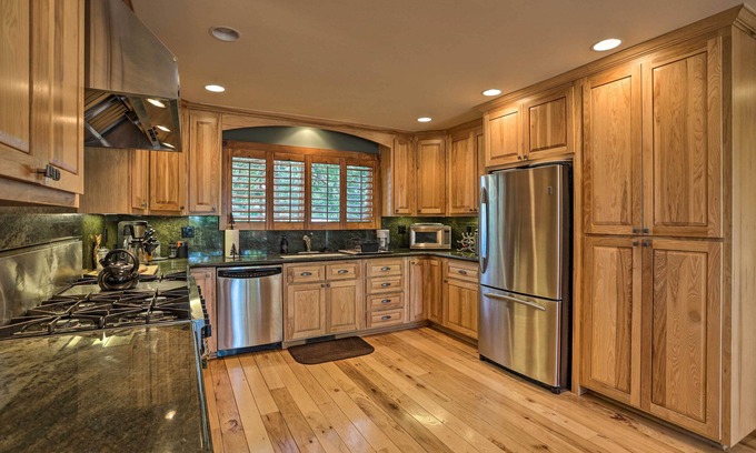 Blue Jay Cabina | Cozy Lake Arrowhead Cabin < 2 Mi to Blue Jay Bay!