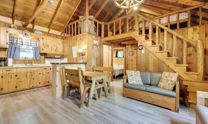 Greentown Cabina | Cozy Lake Cabin #1 w/boatdock
