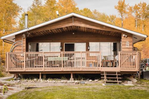 Parkland County Casa | Cozy lake cottage