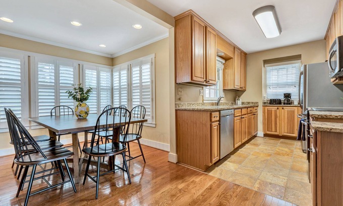Smith Mountain Lake Casa | Cozy Lake-Front Home with Private Sandy Beach