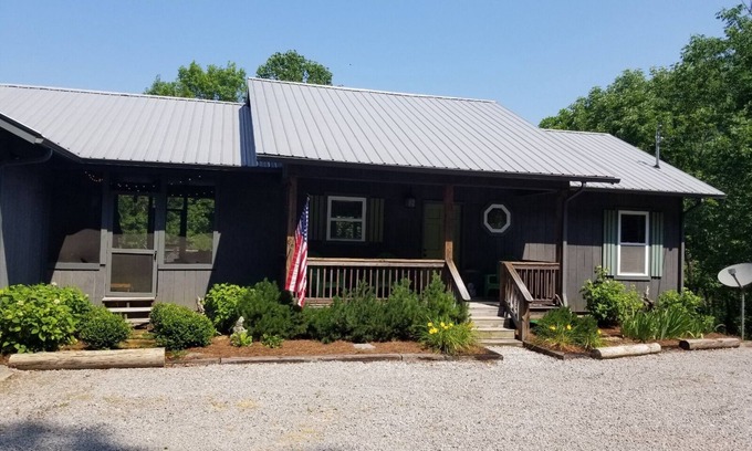 Smithville Casa | Cozy lake house with fire pit and lake access in backyard