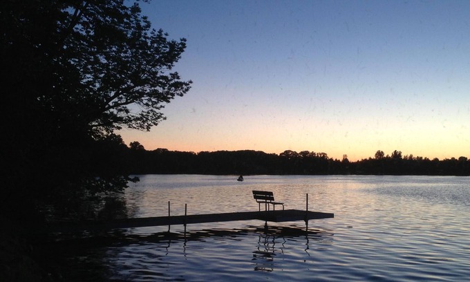 Detroit Lakes Cabina | Lake Sallie - Classic Lake Cottage con fachada en 2 lagos!