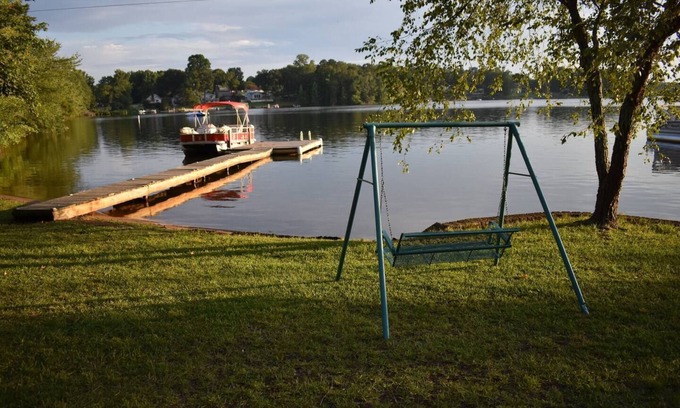 Inman Apartamento | Cozy Lakefront Apartment