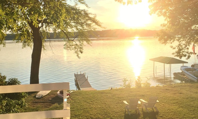 Orange Lake Casa | ABSOLUTAMENTE IMPRESIONANTE * Lake Front Home * 60 millas al norte de Nueva York * Vea el video!