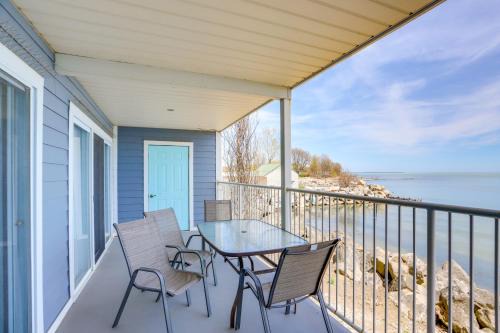 Put-in-Bay Apartamento | Cozy Lakefront Middle Bass Retreat with Balcony