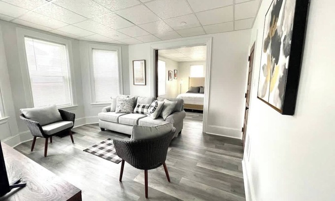Lancaster Apartamento | Cozy Lancaster Apartment Near Attractions