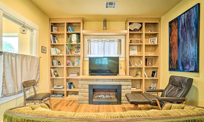 Mesilla Park Casa | Cozy Las Cruces Gem Fire Pit, Patio and Views!