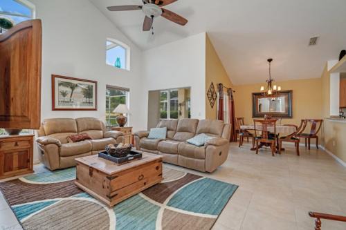 Highlands Reserve Casa | Cozy Le Fou Home Next Mickey Mousse