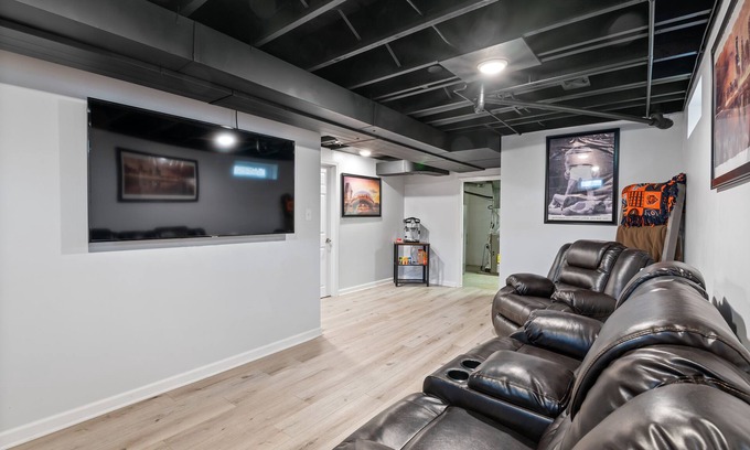 Le Claire Casa | Cozy LeClaire Townhome within walking distance to downtown!