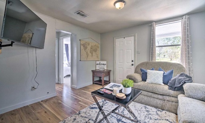 Livingston Casa | Cozy Livingston House with Fenced Yard and Patio!