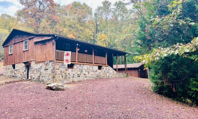 Ashfield Cabina | Cozy Log Cabin in Jim Thorpe