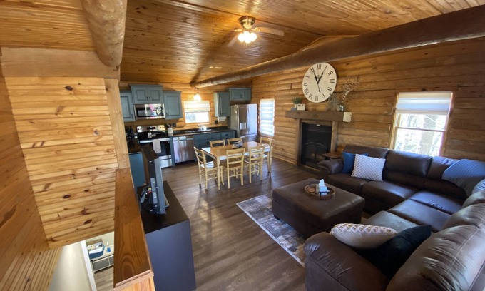 Shell Knob Cabina | Cozy Log Cabin on Table Rock Lake - The Timbers Cabin #8