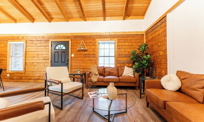 Heber Springs Cabina | Cozy Log Cabin Retreat - Minutes from fly fishing!!
