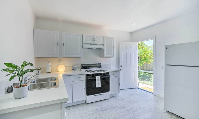 Lompoc Apartamento | Cozy Lompoc Studio w/ Patio ~ 9 Mi to Beach