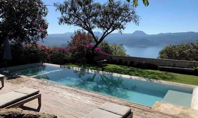 El Santuario Casa | Cozy, Luxurious Property – 4BR, Ideal for Groups