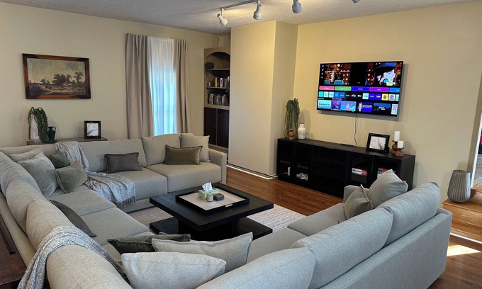 Linden Casa | Cozy Luxury, Meet Not Your Typical Cuties Cabin, a Secluded Retreat in Linden VA