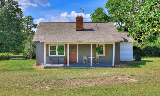 Aiken Cabaña | Cozy Magnolia Cottage at Mill Race Farm, Bring your horse, 10 minutes to Aiken
