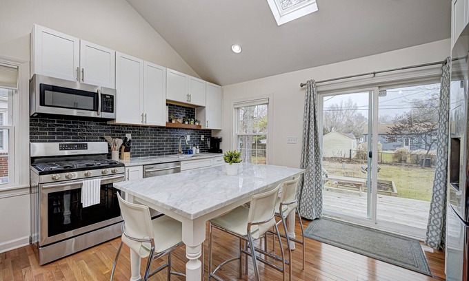 Indianapolis Casa | Cozy, mid-century modern home in South Broad Ripple