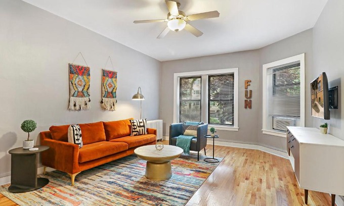 Lake View East Apartamento | Cozy Modern 1BR Apt, 10-min Walk to Wrigley Field - Stratford 1E 3E rep