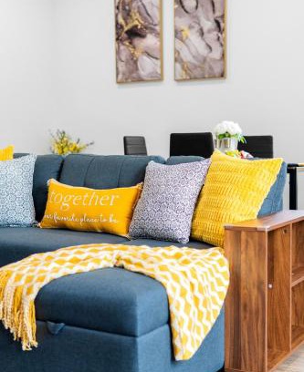 Northside Casa | Cozy Modern 3BR Houston Townhome