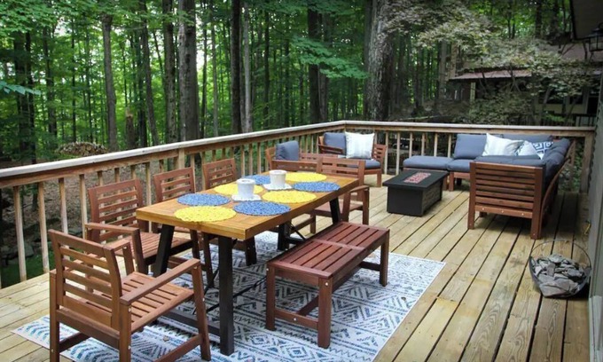 Lake Ariel Casa | Cozy Modern Updated Poconos Cabin with Huge Deck