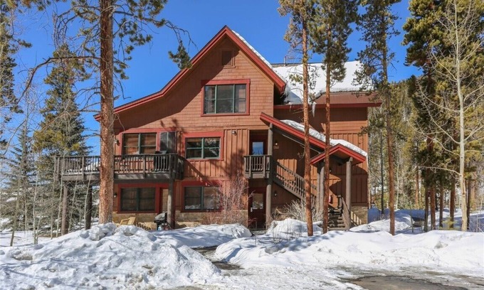 Keystone Condominio | Cozy mountain getaway. Fireplace. Hot tub and pool