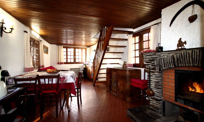 Escouloubre-les-bains Cabaña | Acogedora casita de pueblo de montaña