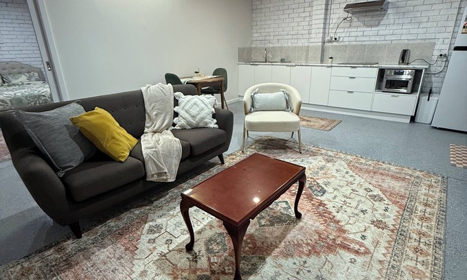 Lalor Apartamento | Cozy n Vibrant Brand New Flat with Great Location In Lalor Vic