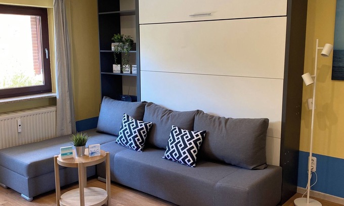 Nordseebad Burhave Condominio | Cozy nest for a relaxing break * ground floor * up to 5p * dogs * pool * sauna