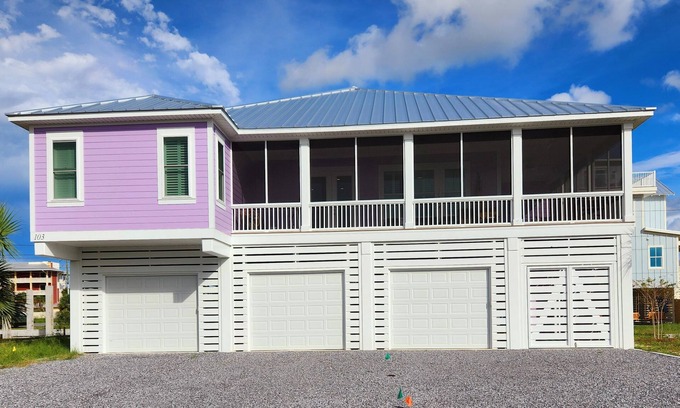 Mexico Beach Apartamento | Cozy New Studio Suite on beach block - 7th lot, 1 minute walk to the beach!