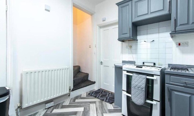 Nottingham Casa | Cozy Nottingham Retreat Entire Home With 4 Bedroom