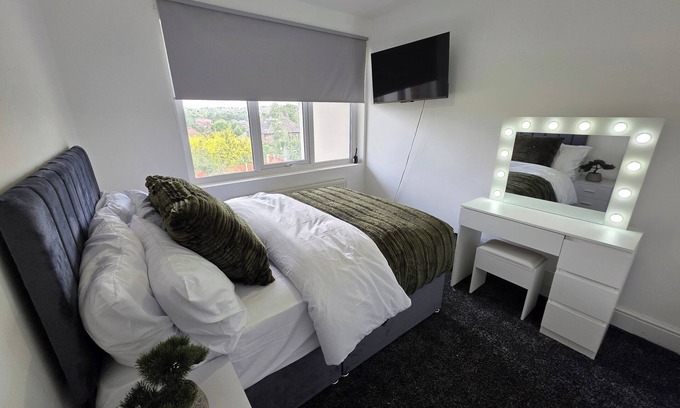 Woodthorpe Casa | Cozy Nottingham Retreat, 4 Beds, 7 Guests