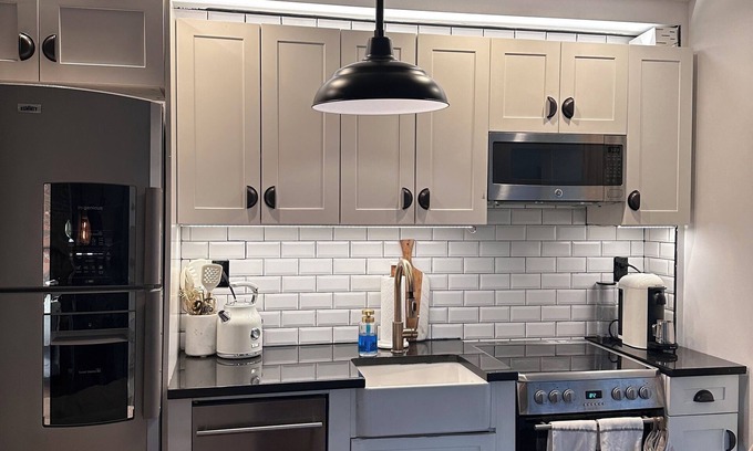 Bedford-Stuyvesant Apartamento | Cozy NYC Apartment ! 10 min drive to downtown Brooklyn Barcley Center.