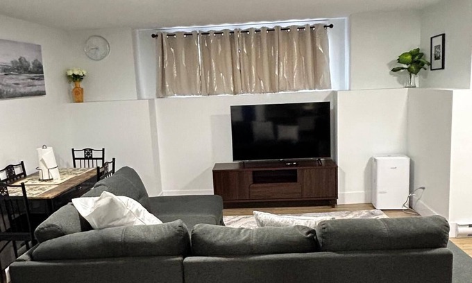 Moncton Apartamento | Cozy One Bedroom Apartment in Moncton close to Magnetic Hill and Casino