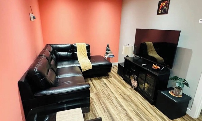 Regina Casa | Cozy pace for your stay. Family Friendly, quite neighbourhood