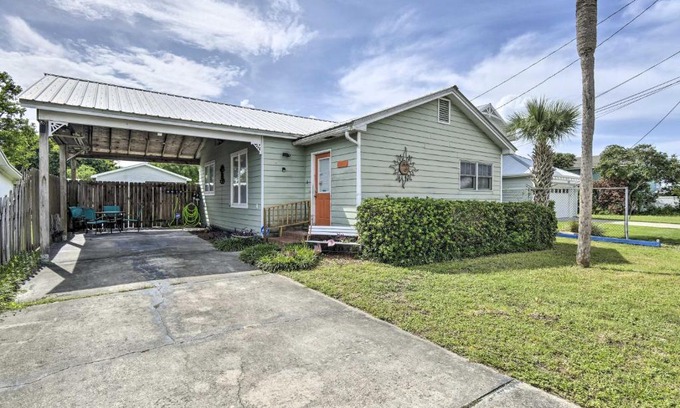 Laguna Beach Casa | Cozy PCB Cottage about 1 Block to Beach!