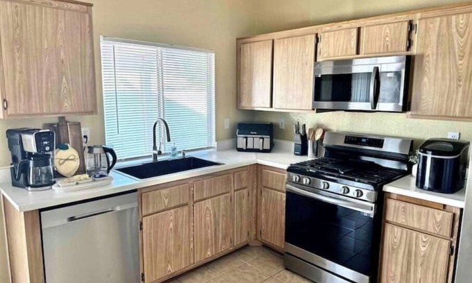 Victorville Casa | Cozy Peaceful Desert Casita