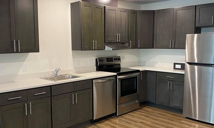 Peekskill Apartamento | Cozy Peekskill Apt. with Mountain View, Riverside Park and Metro North access.