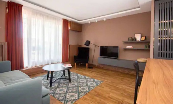 Stari Grad Apartamento | Cozy penthouse, terrace, artisan touch perfect espresso & perks
