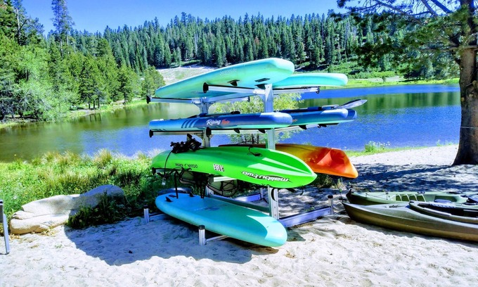 Pinecrest Casa | Cozy Pinecrest-Dodge Ridge Area Summer/Winter Fun Resort with King-Size Bed!