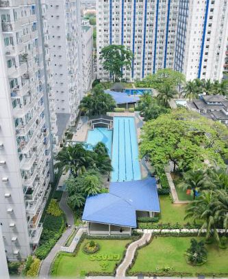 Santo Cristo Apartamento | Cozy Place for 8 persons at Grass Residences