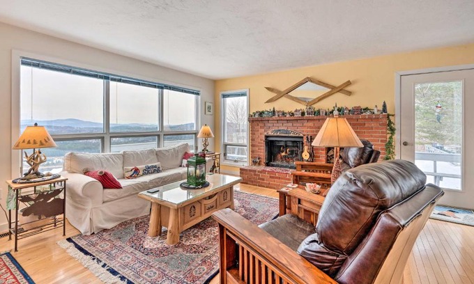 Plymouth Casa | Cozy Plymouth Home with Unobstructed Mtn Views!