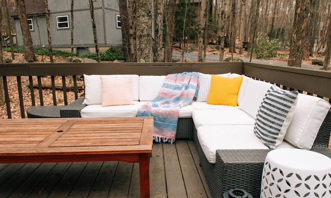 Thornhurst Chalet De Esquí | Cozy Pocono Lake Chalet / No Amenity Fees After Booking