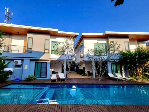 Chang Phueak Villa | Cozy Pool Villa by Golf Course in Chiang Mai Cozy 4BR Pool Villa by Golf